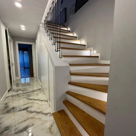 Mert House In Etiler Nispetiye Διαμέρισμα *
